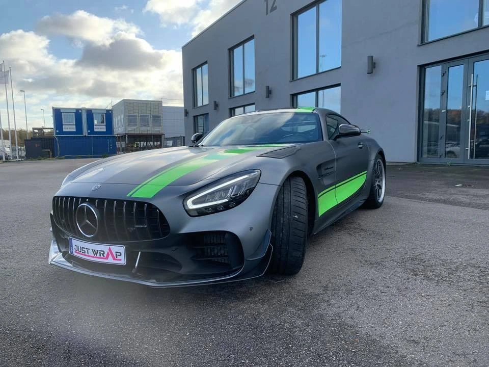 Helfolierad bil med matt vinylfolie – carwrapping av Specialprint